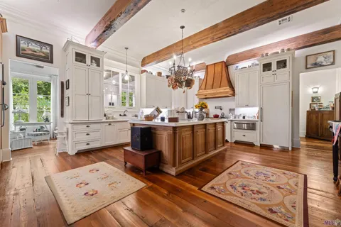 $1,549,500 | 5376 Live Oak Drive, St. Francisville, LA 70775