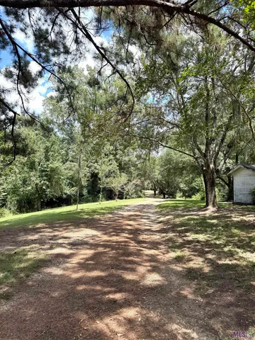 $575,000 | 7735 A Old Tunica Road, St. Francisville, LA 70775