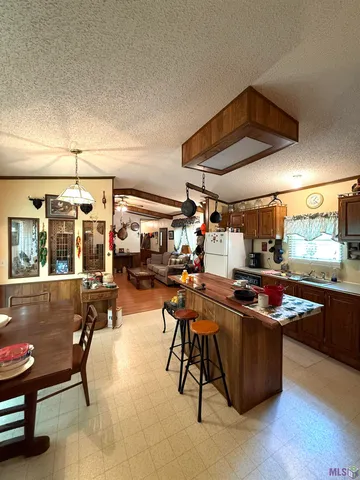 $575,000 | 7735 A Old Tunica Road, St. Francisville, LA 70775