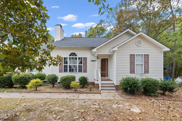 $302,000 | 6236 Bridgemont Lane, Willow Spring, NC 27592