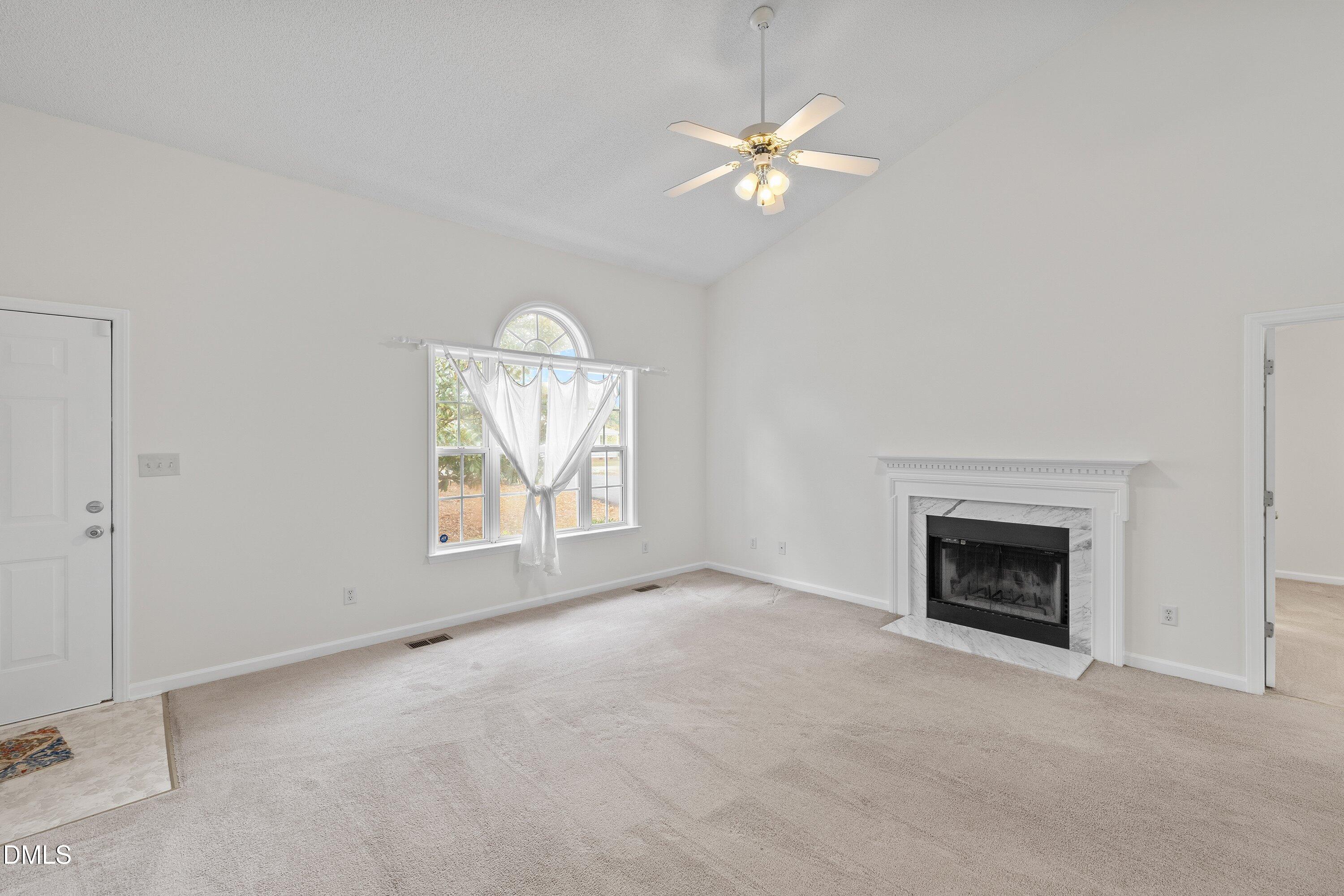 6236 Bridgemont Lane Willow Spring, NC 27592 - Photo 4 of 29 Living room