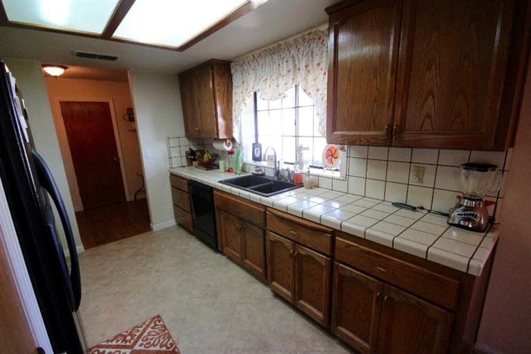 16138 Anaconda Road Madera, CA 93636 - Photo 8 of 40 Gallery Image 8