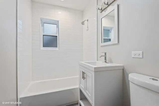 $2,800 | 1619 Monroe Street, Unit 1, Evanston, IL 60202