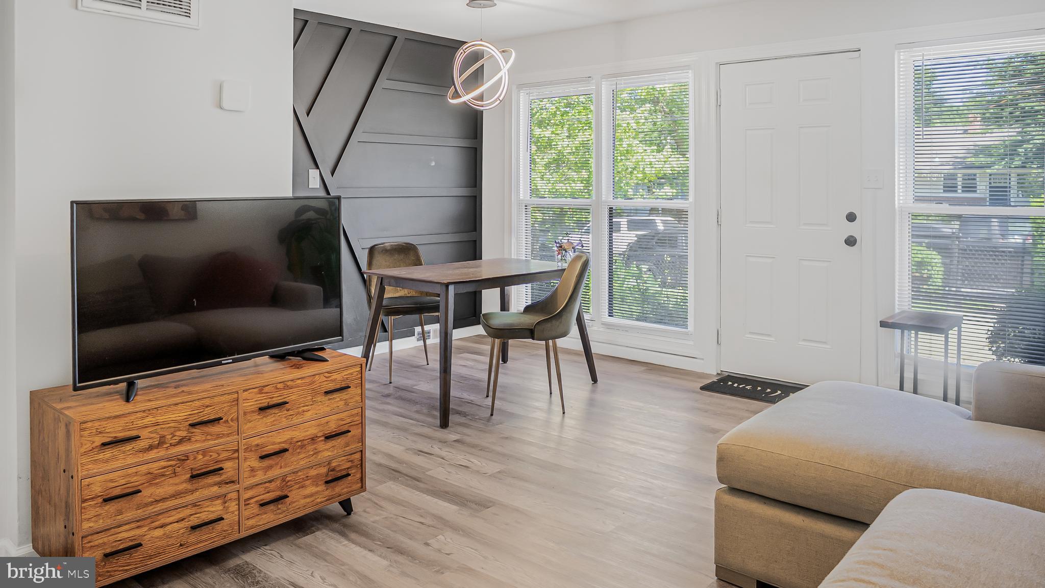 1918 Palmer Park Road Landover, MD 20785 - Photo 3 of 15