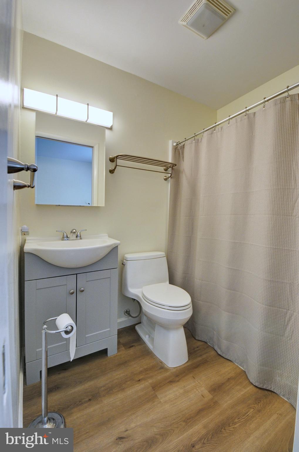 211 Ranger Court Winchester, VA 22602 - Photo 17 of 73 Full bath