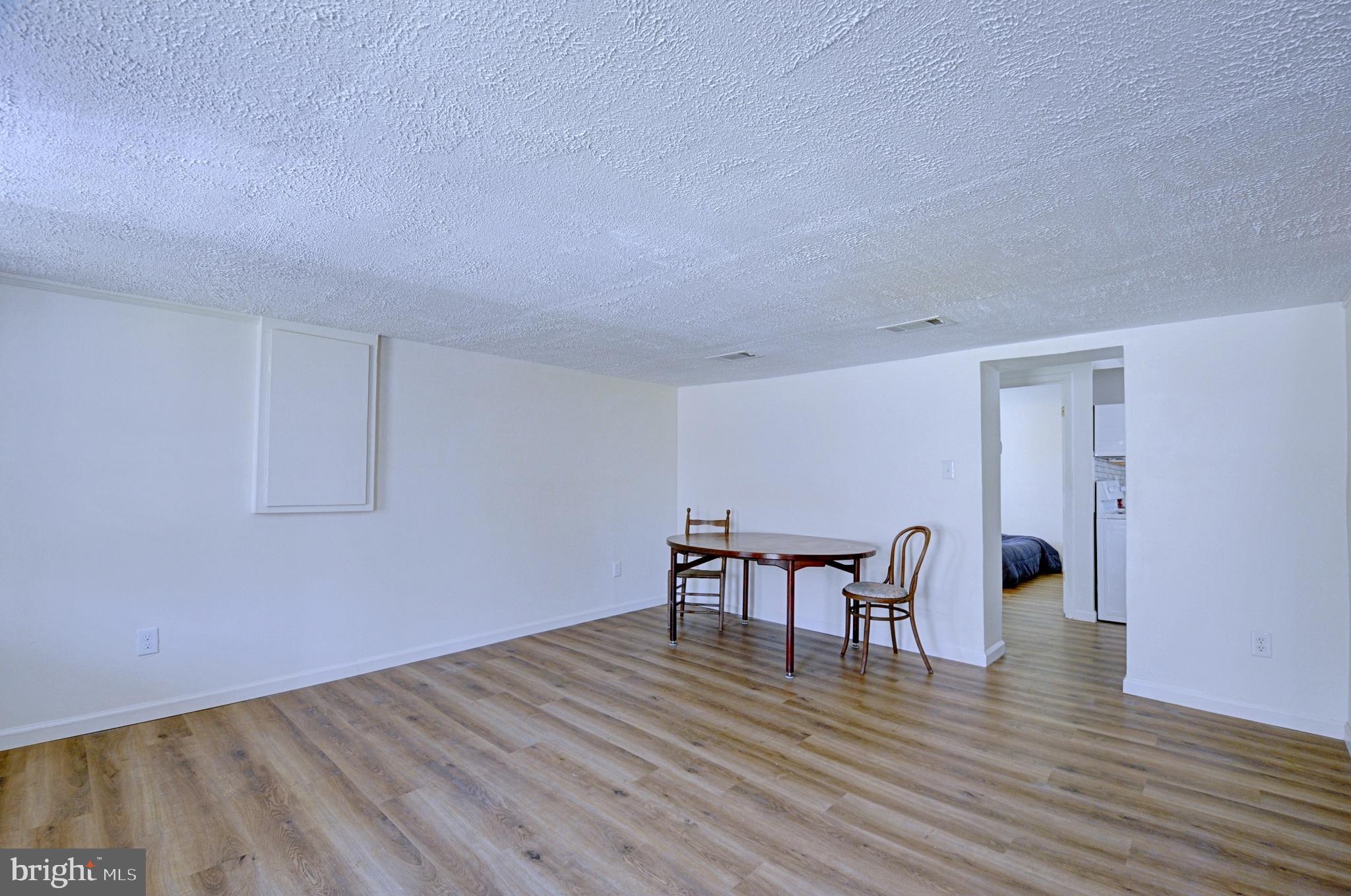 211 Ranger Court Winchester, VA 22602 - Photo 23 of 73 Livingroom