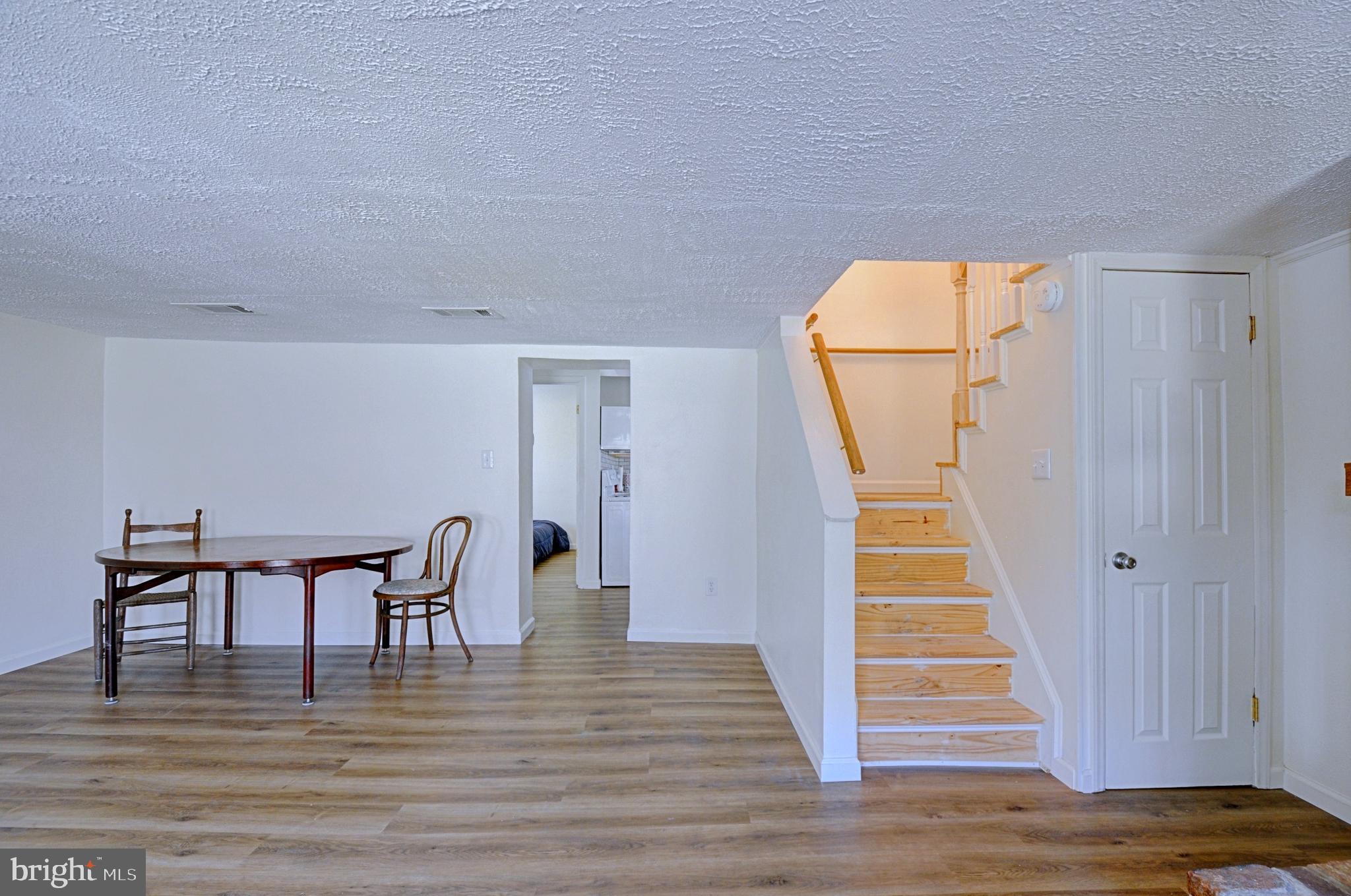 211 Ranger Court Winchester, VA 22602 - Photo 24 of 73 Livingroom with upstairs access