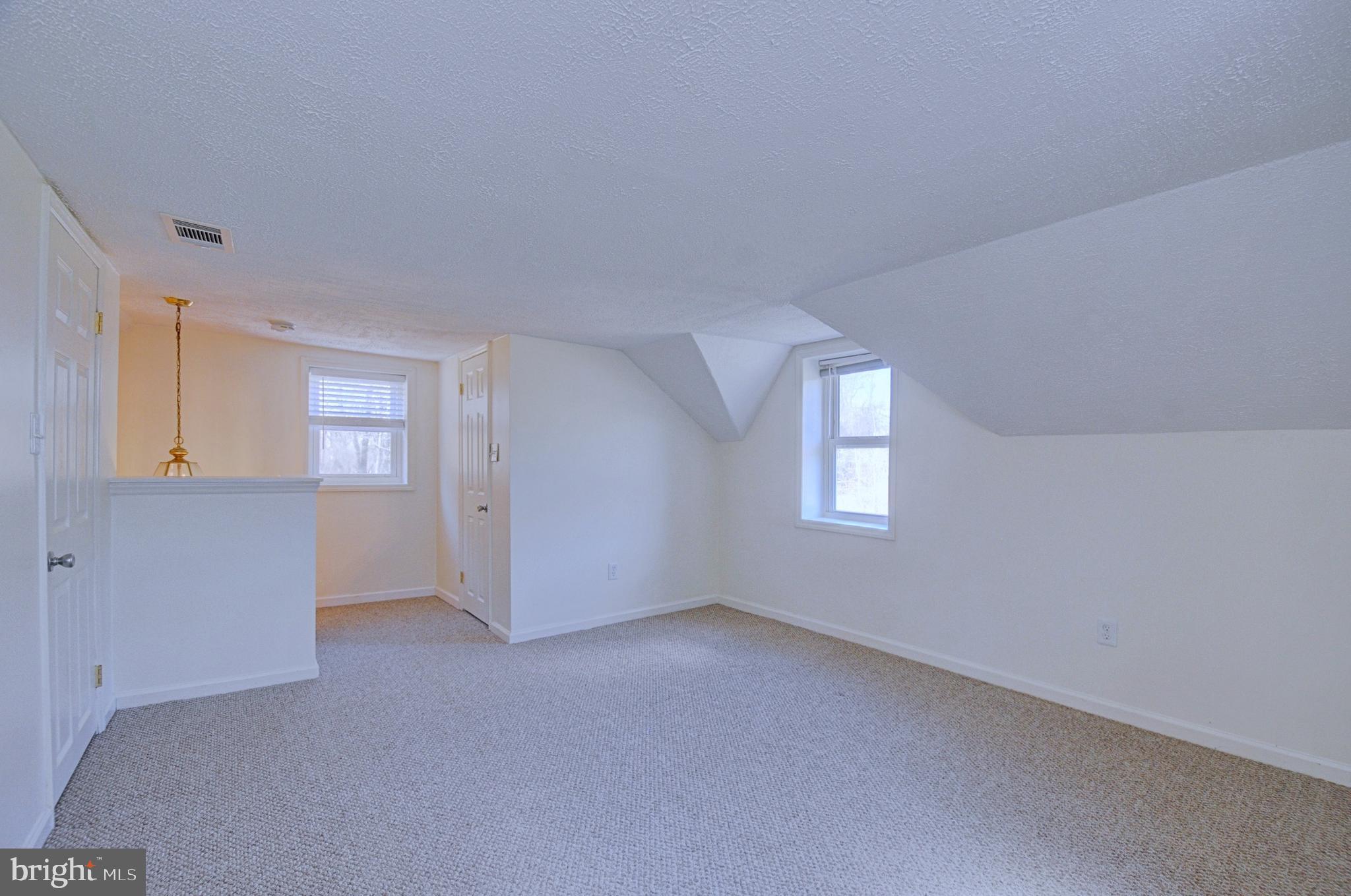 211 Ranger Court Winchester, VA 22602 - Photo 28 of 73 2nd Upstairs bedroom