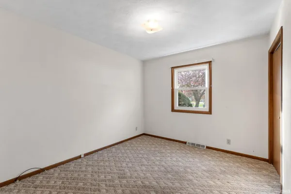 $260,000 | 53731 Pine Tree Court, Elkhart, IN 46514