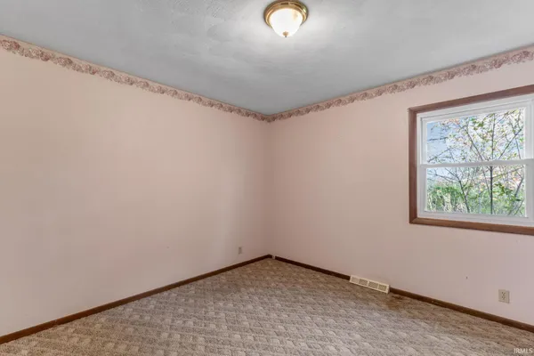 $260,000 | 53731 Pine Tree Court, Elkhart, IN 46514