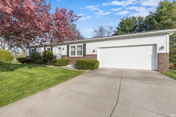 $260,000 | 53731 Pine Tree Court, Elkhart, IN 46514