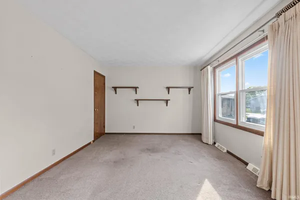 $260,000 | 53731 Pine Tree Court, Elkhart, IN 46514