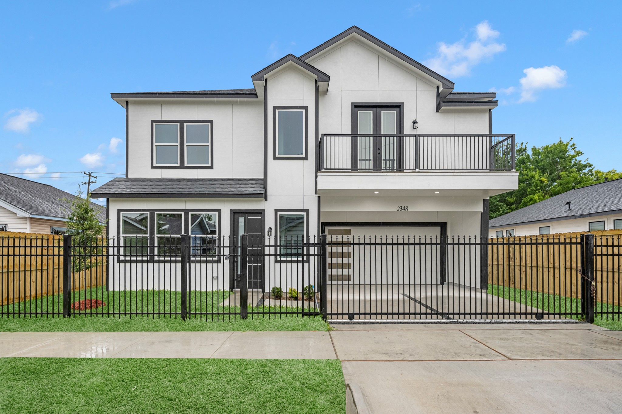 2348 Delafield Street Houston, TX 77023 - Photo 1 of 24 gated driveway