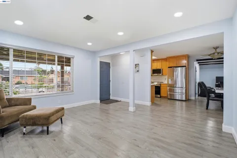 $1,300,000 | 32252 Valiant Way, Union City, CA 94587