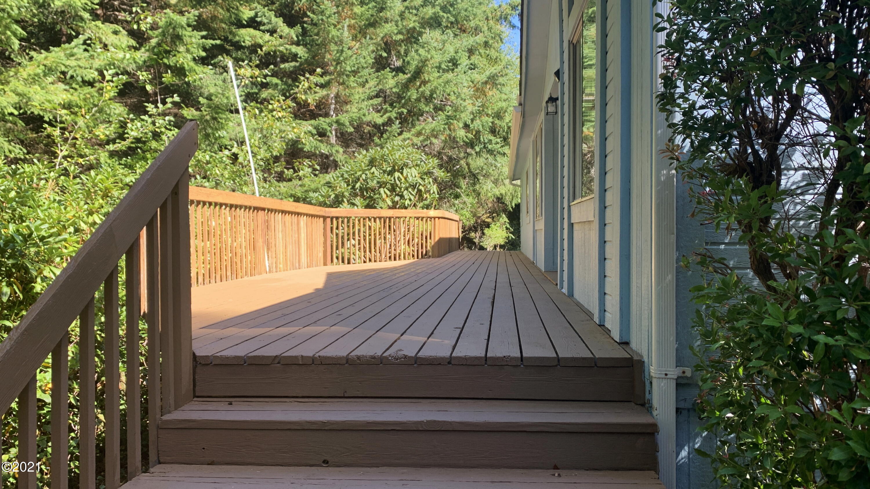 271 East Darkey Creek Road Waldport, OR 97394 - Photo 4 of 26 Large deck
