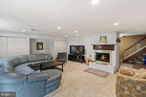 $699,900 | 8807 Hawthorne Lane, Wyndmoor, PA 19038