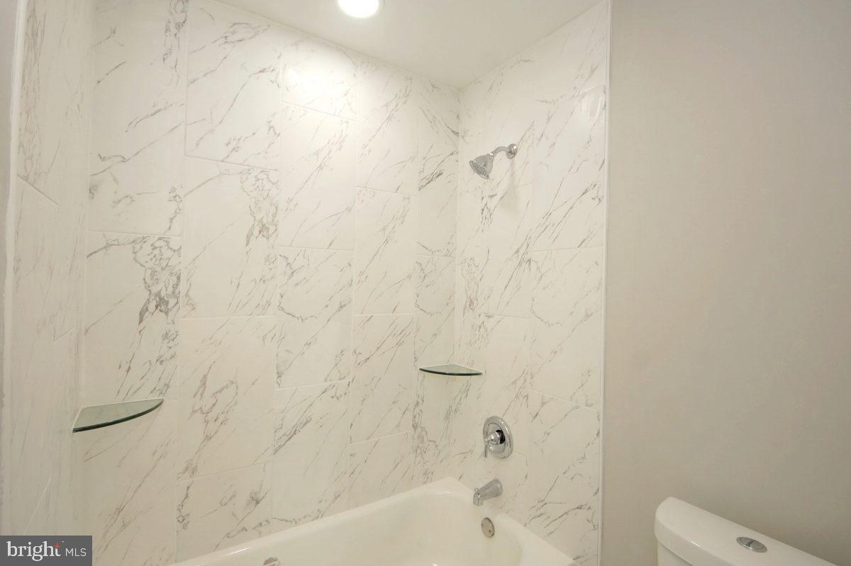 413 Pomona Road Cinnaminson, NJ 08077 - Photo 17 of 24 Gallery Image 17