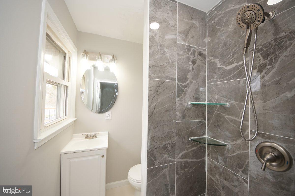 413 Pomona Road Cinnaminson, NJ 08077 - Photo 18 of 24 Gallery Image 18