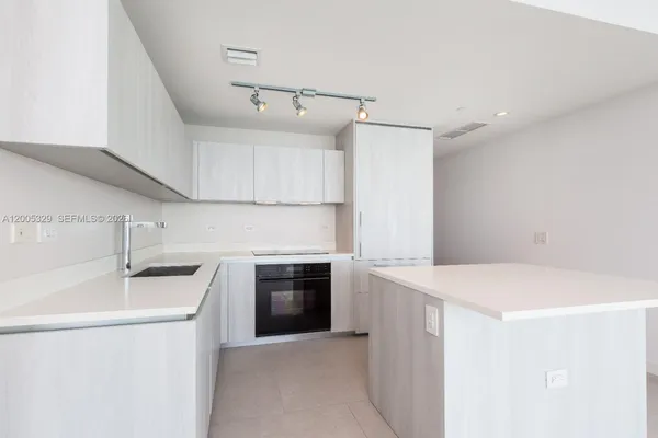 $11,000 | 3131 Northeast 7th Avenue, Unit 1406, Miami, FL 33137