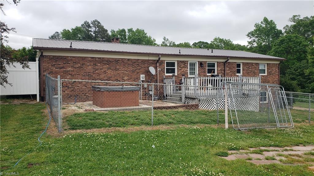 1202 Pilot School Road Thomasville, NC 27360 - Photo 3 of 15 Gallery Image 3