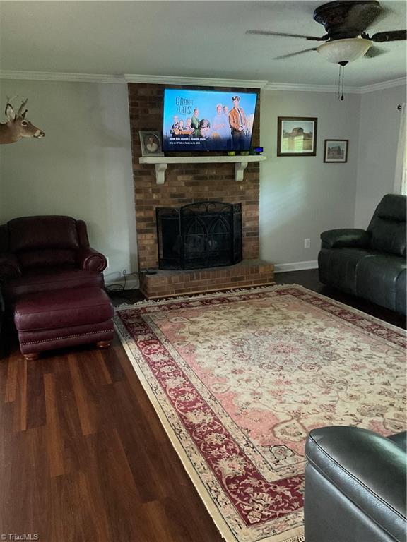 1202 Pilot School Road Thomasville, NC 27360 - Photo 4 of 15 Gallery Image 4