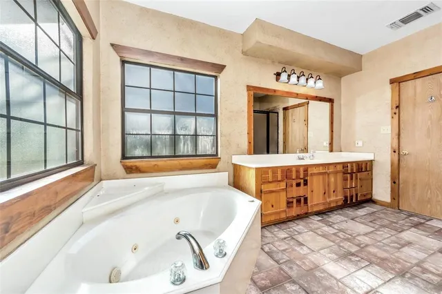 $765,000 | 131 County Road 4680, Boyd, TX 76023