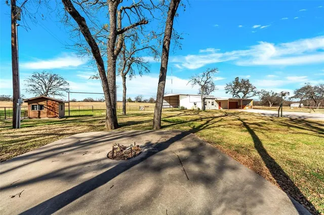$765,000 | 131 County Road 4680, Boyd, TX 76023
