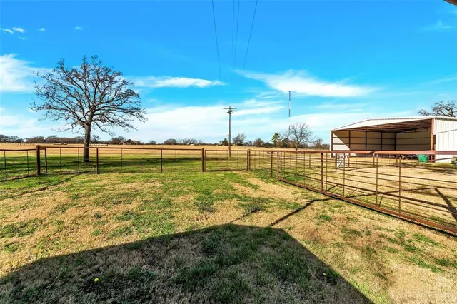 $765,000 | 131 County Road 4680, Boyd, TX 76023
