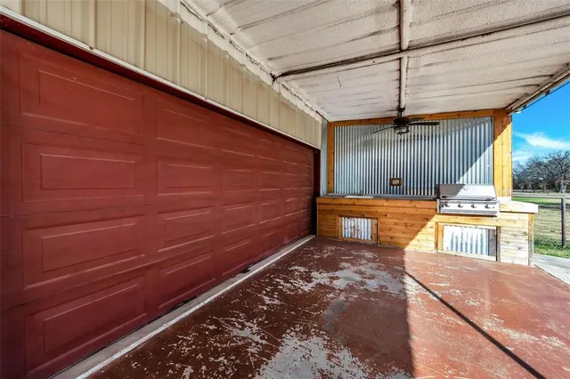 $765,000 | 131 County Road 4680, Boyd, TX 76023