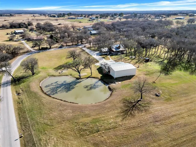 $765,000 | 131 County Road 4680, Boyd, TX 76023