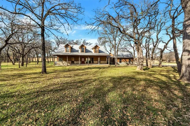 $765,000 | 131 County Road 4680, Boyd, TX 76023