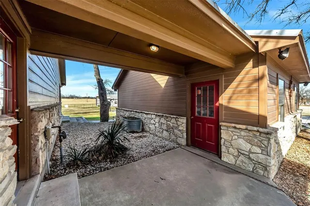 $765,000 | 131 County Road 4680, Boyd, TX 76023