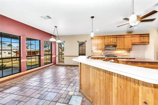 $765,000 | 131 County Road 4680, Boyd, TX 76023