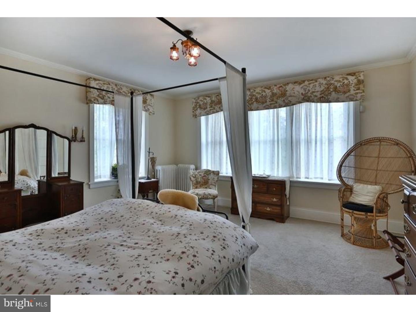 232 Pelham Road Philadelphia, PA 19119 - Photo 14 of 24