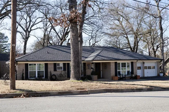$374,900 | 3313 South Cameron Avenue, Tyler, TX 75701