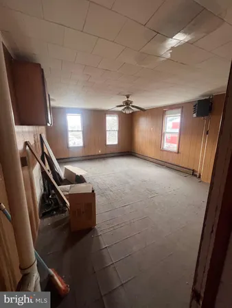 $99,500 | 333 North Vine Street, Mount Carmel, PA 17851