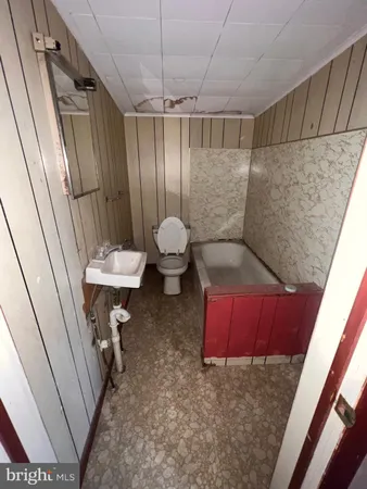 $99,500 | 333 North Vine Street, Mount Carmel, PA 17851