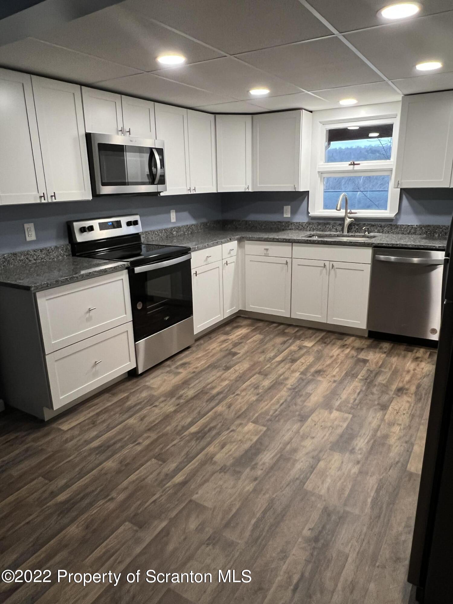 202 Knapp Road Clarks Summit, PA 18411 - Photo 6 of 24 E1672781-0638-4969-88D0-5B67653A6AE8