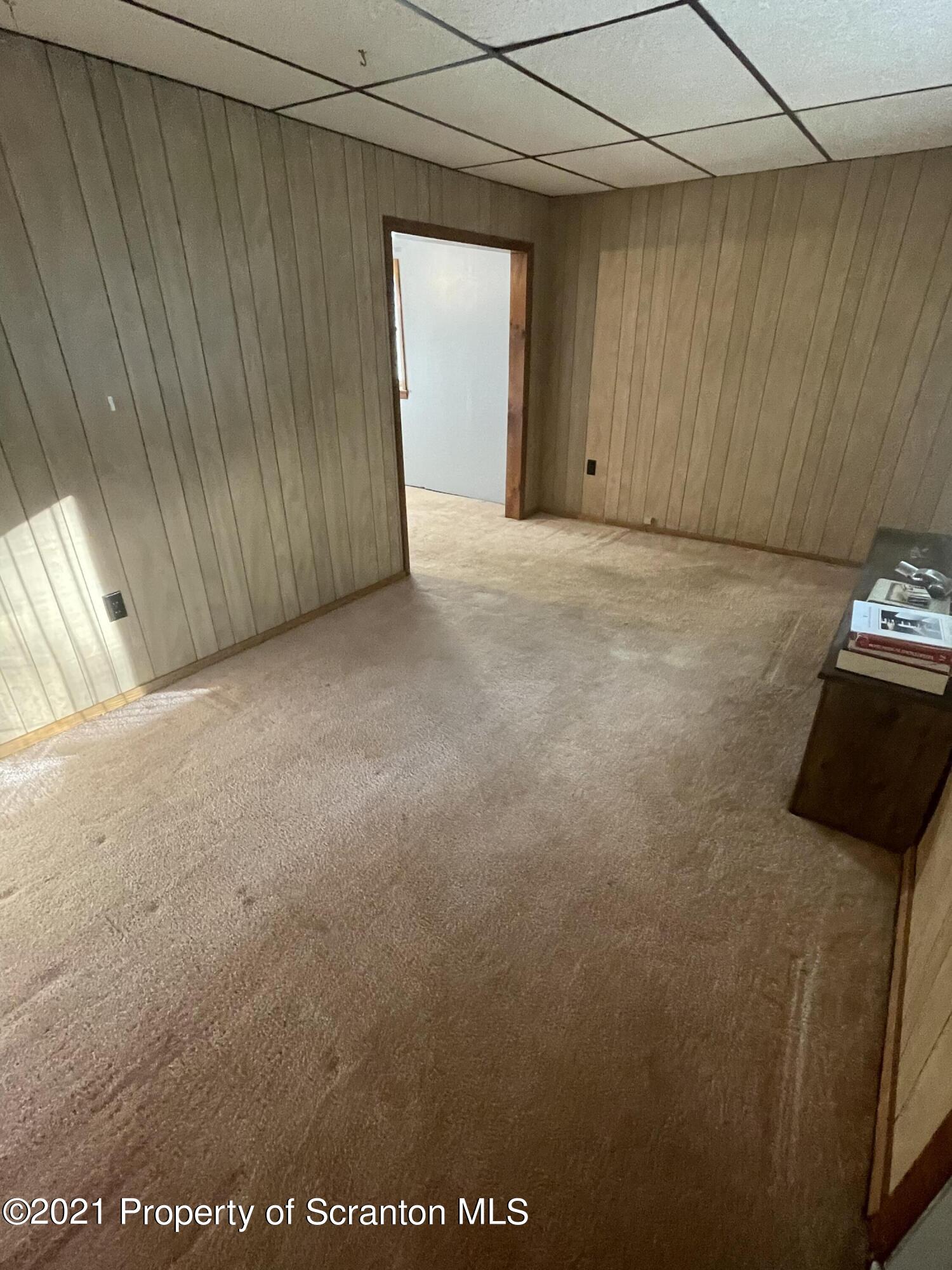 202 Knapp Road Clarks Summit, PA 18411 - Photo 8 of 24 Living Room