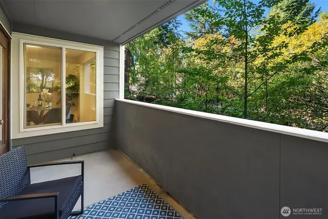 $399,950 | 17417 Ashworth Avenue North, Unit 203, Shoreline, WA 98133