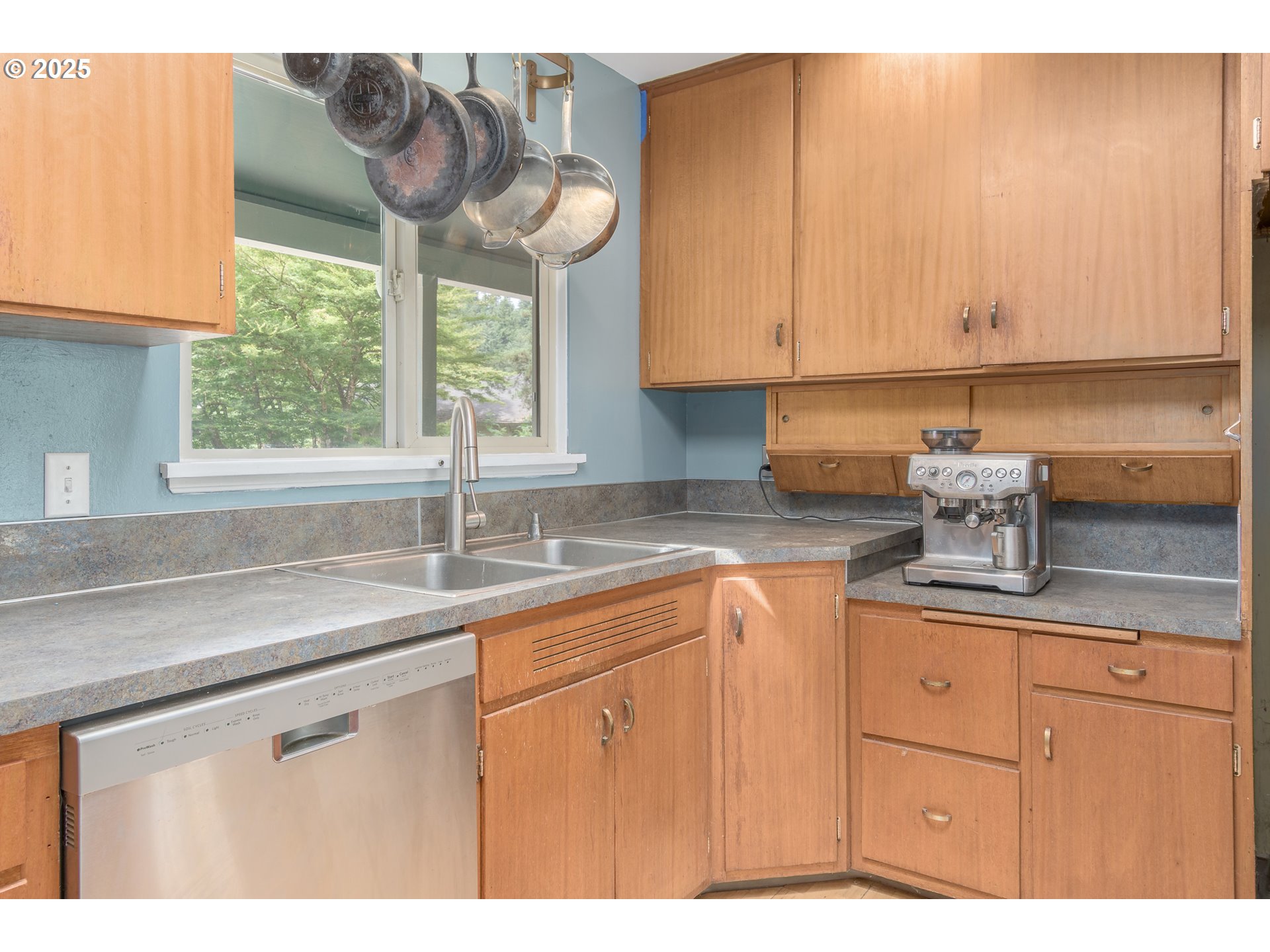 4451 Dillard Road Eugene, OR 97405 - Photo 12 of 48 Gallery Image 12