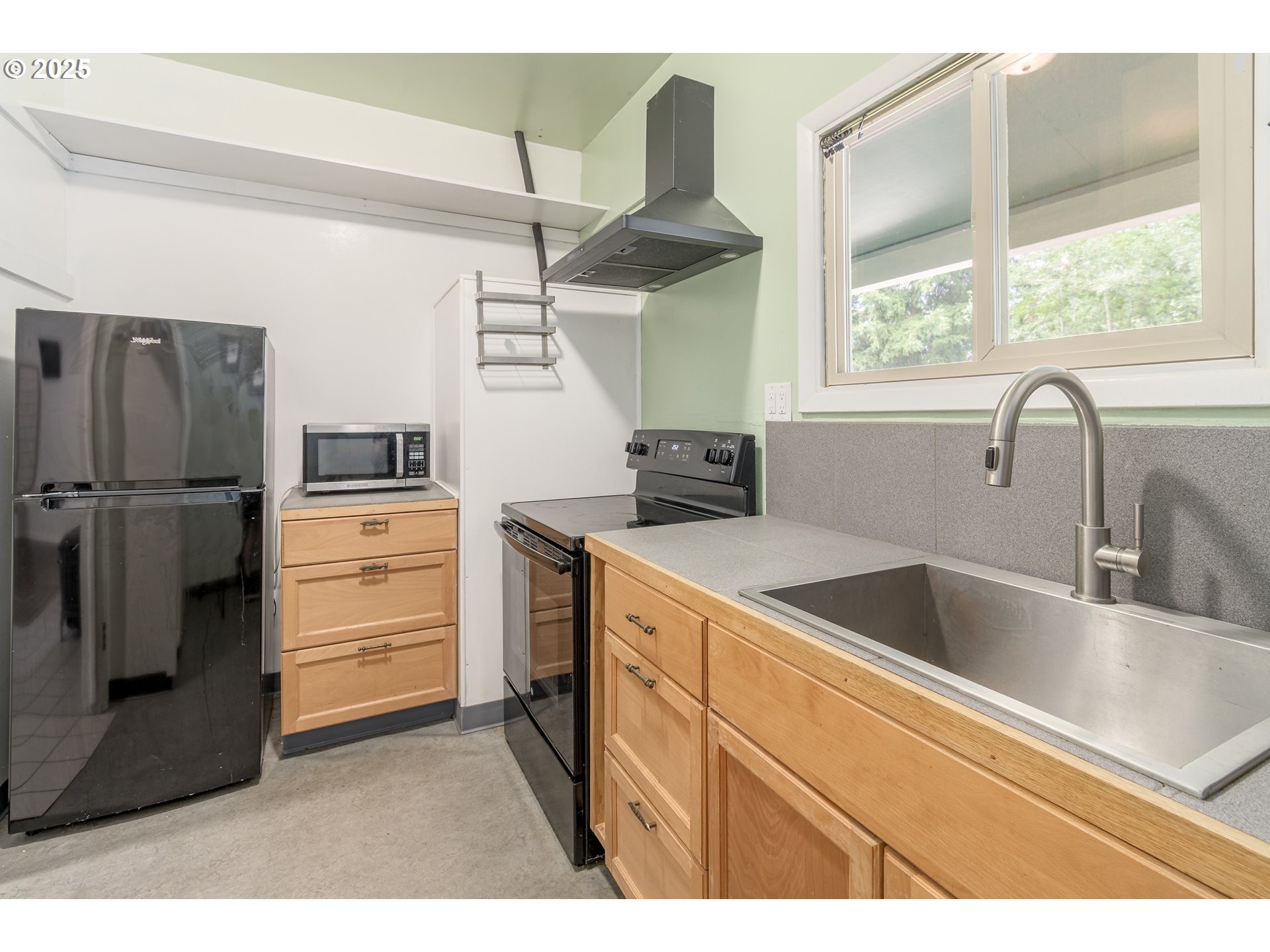 4451 Dillard Road Eugene, OR 97405 - Photo 22 of 48 Gallery Image 22