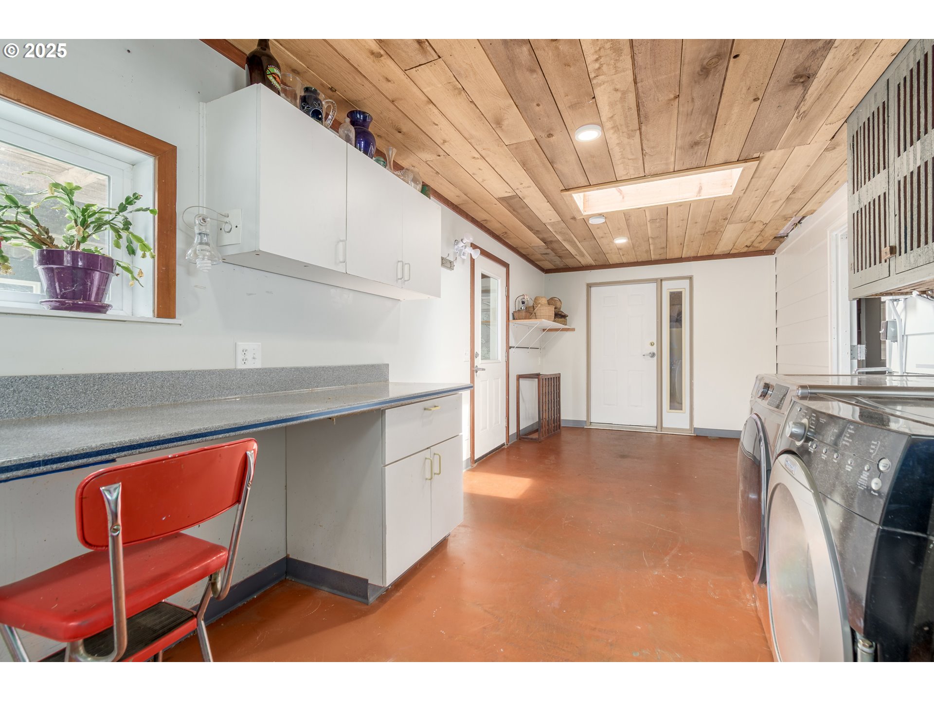 4451 Dillard Road Eugene, OR 97405 - Photo 30 of 48 Gallery Image 30