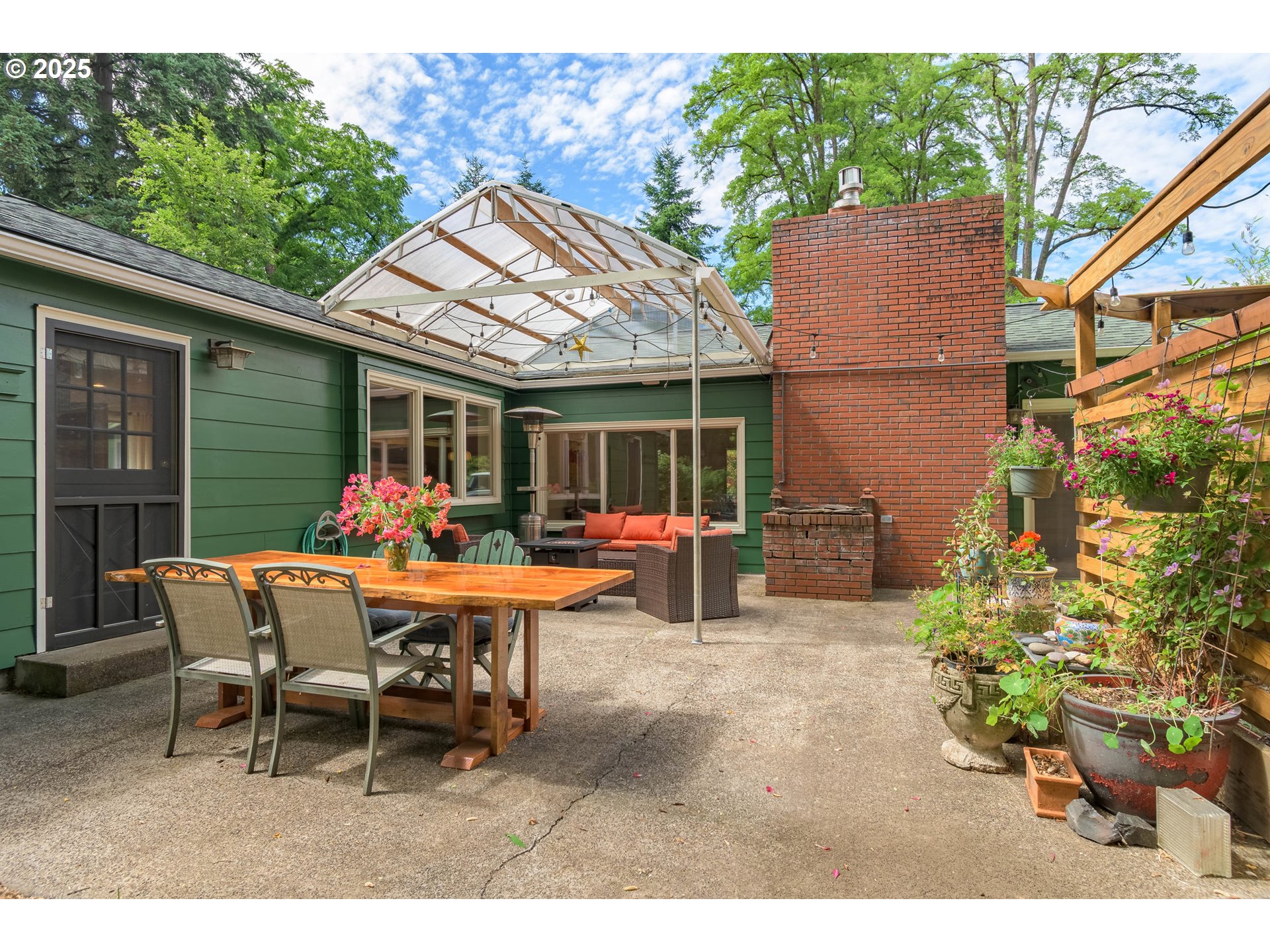 4451 Dillard Road Eugene, OR 97405 - Photo 35 of 48 Gallery Image 35