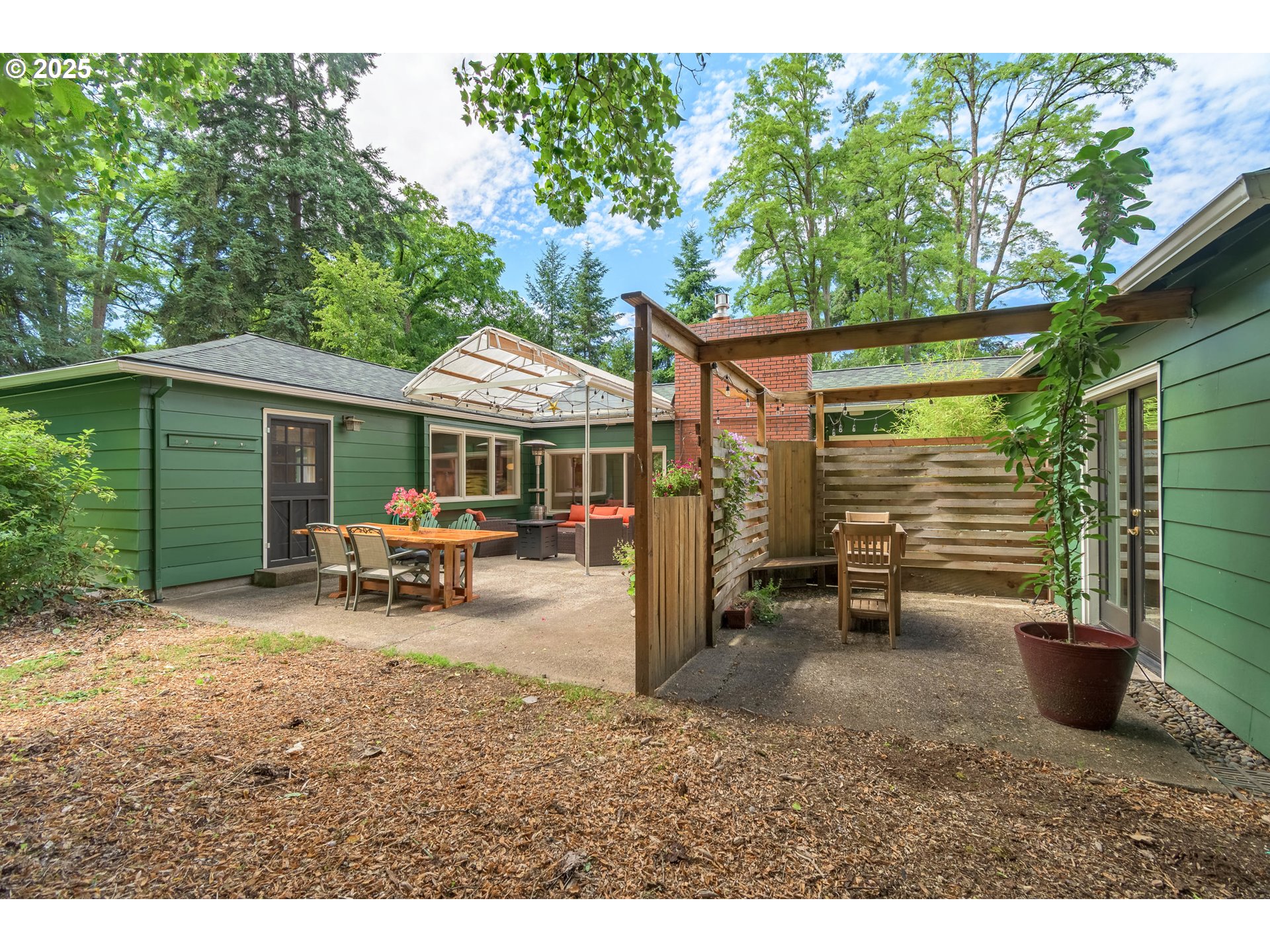 4451 Dillard Road Eugene, OR 97405 - Photo 38 of 48 Gallery Image 38