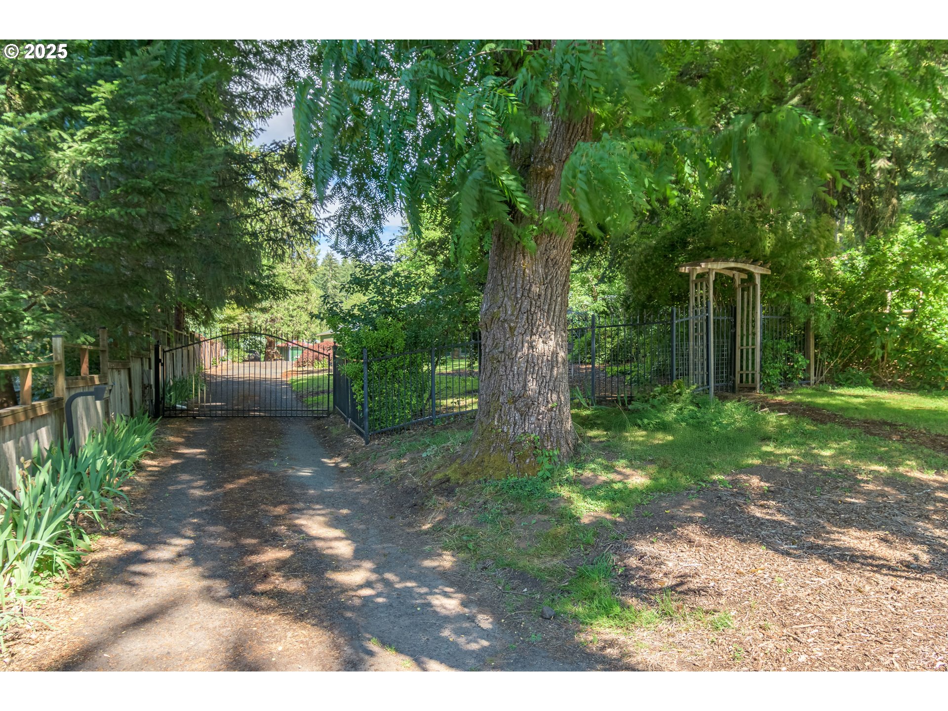 4451 Dillard Road Eugene, OR 97405 - Photo 47 of 48 Gallery Image 47