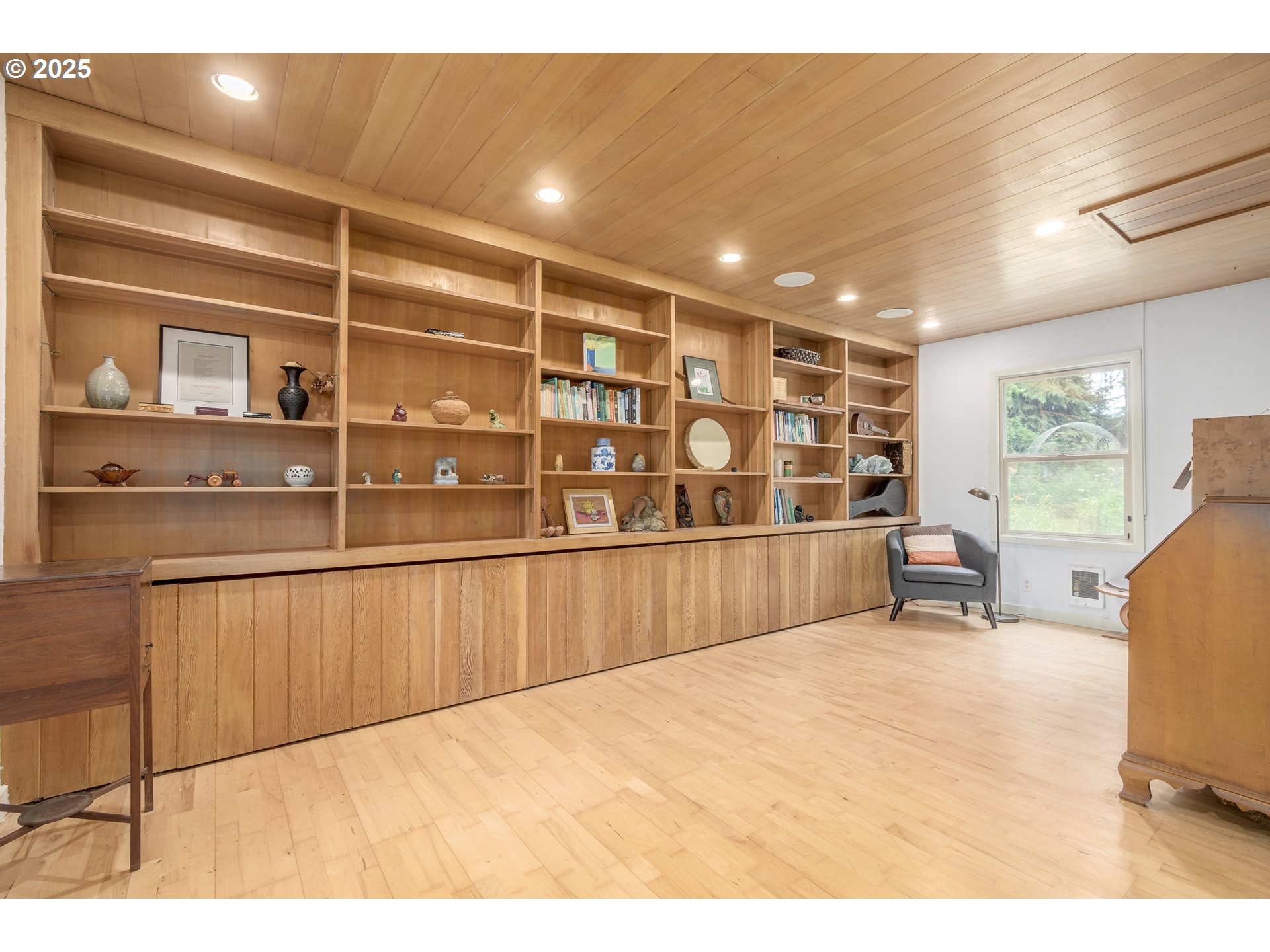 4451 Dillard Road Eugene, OR 97405 - Photo 6 of 48 Gallery Image 6