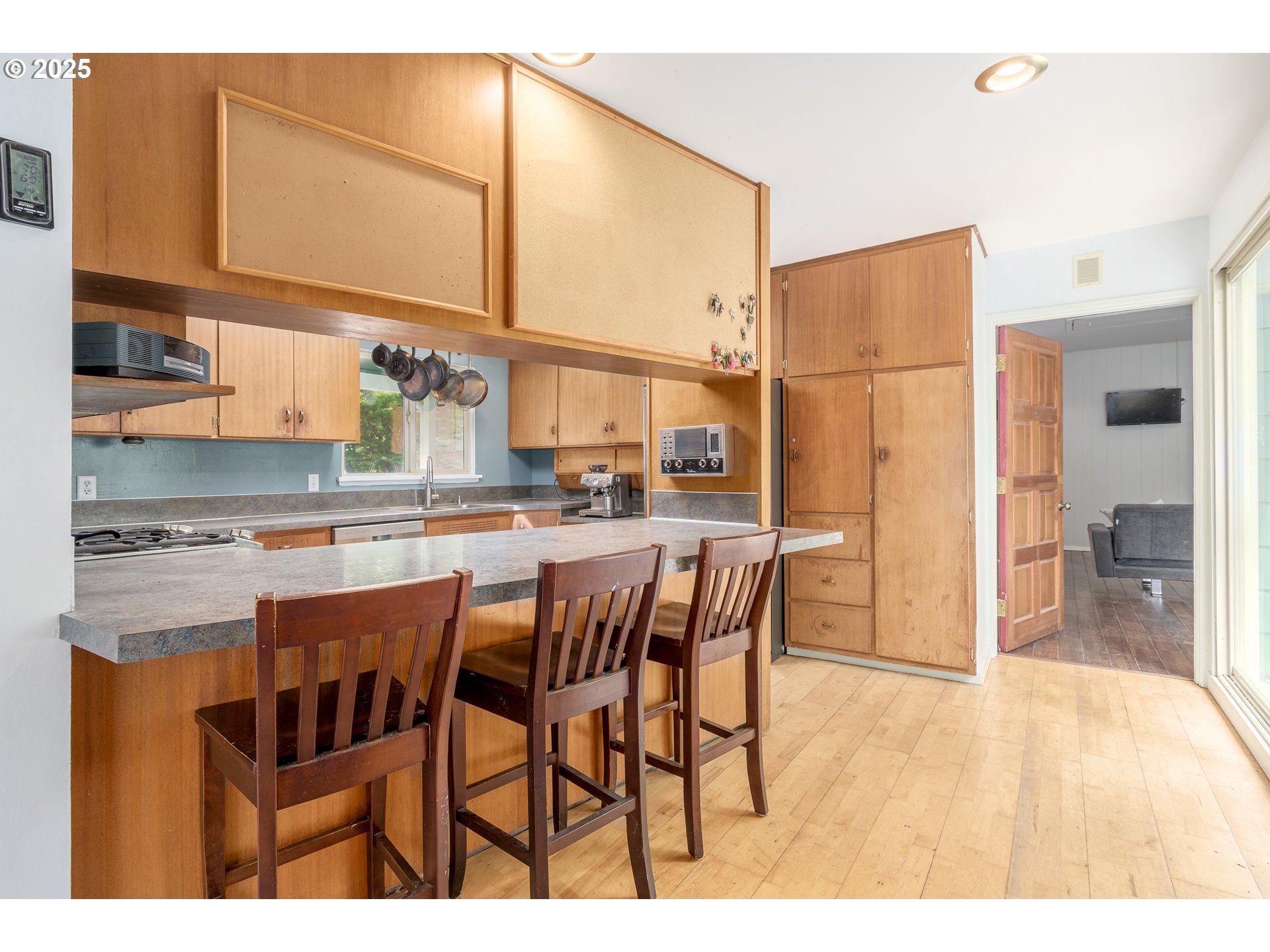 4451 Dillard Road Eugene, OR 97405 - Photo 10 of 48 Gallery Image 10