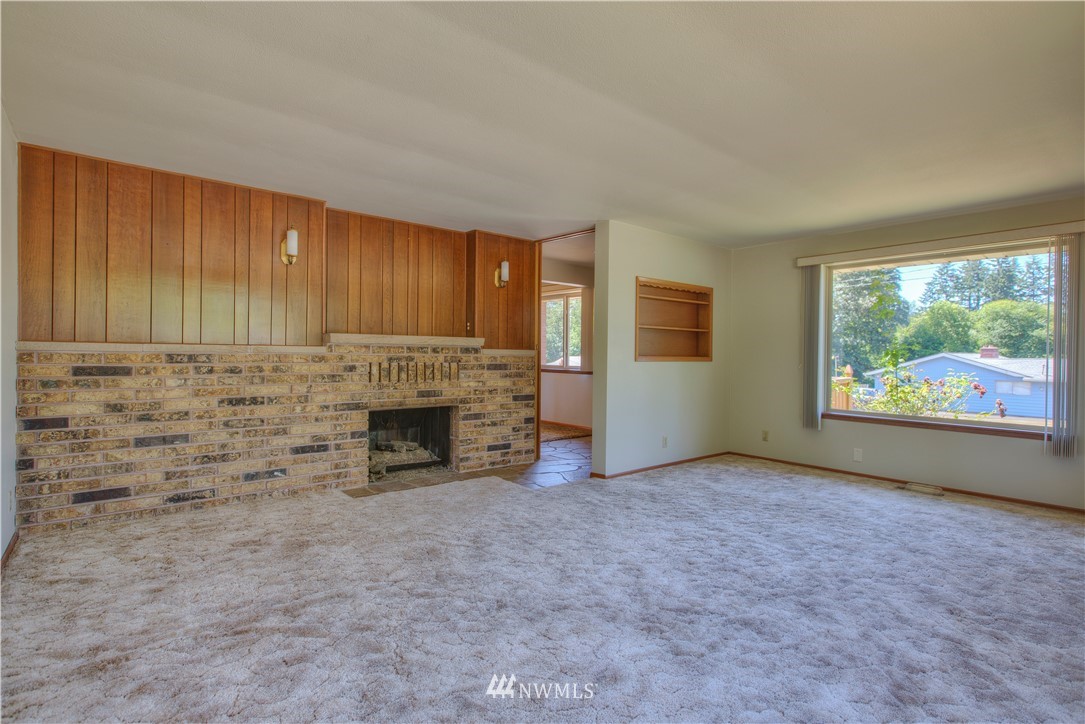 13404 170th Avenue Southeast Renton, WA 98059 - Photo 3 of 14 Gallery Image 3