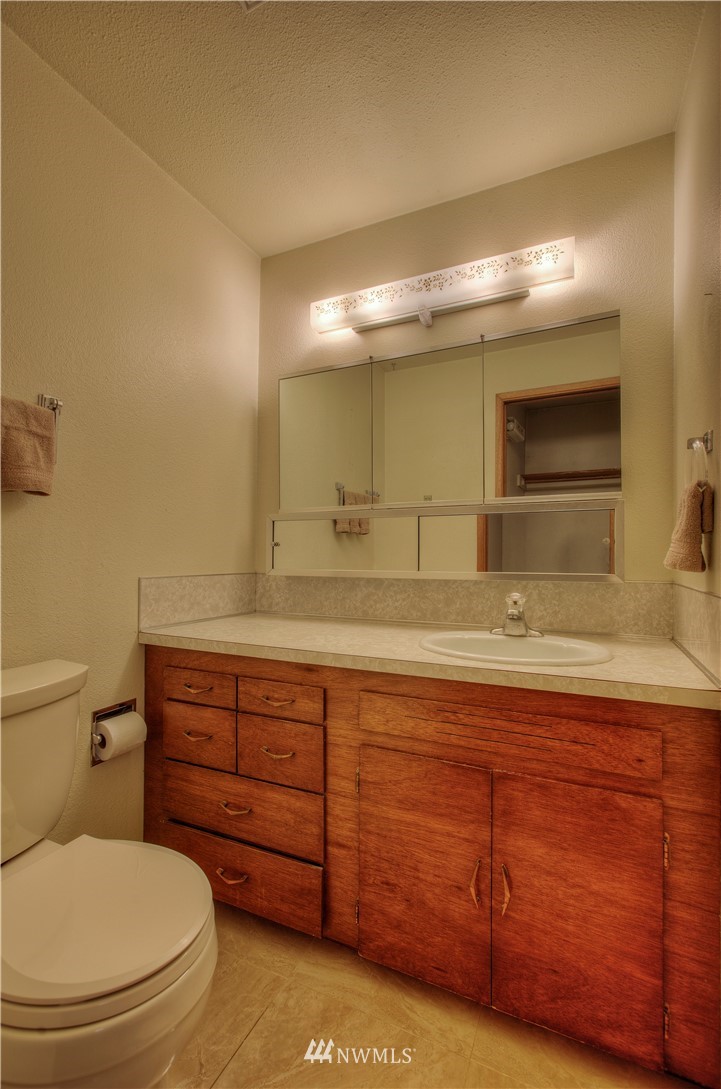 13404 170th Avenue Southeast Renton, WA 98059 - Photo 9 of 14 Gallery Image 9